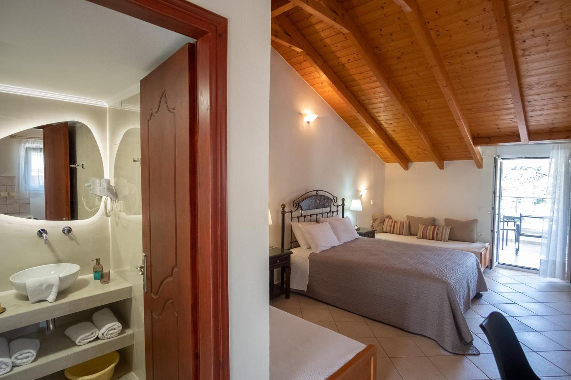 Rousis Studios Parga Buitenkant foto