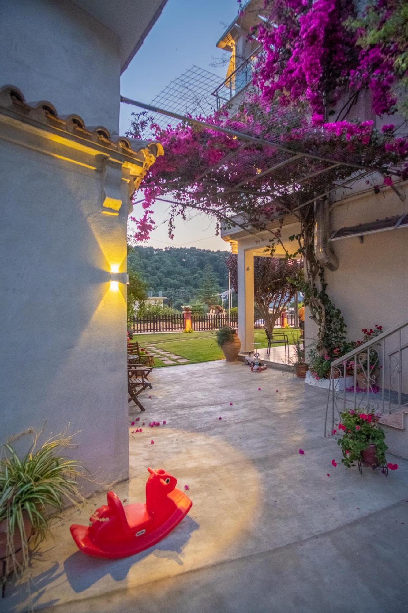 Rousis Studios Parga Buitenkant foto